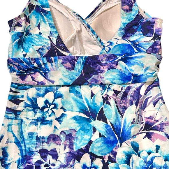 Tommy Bahama Island Sculpt V-Neck One Piece - Picture 9 of 13